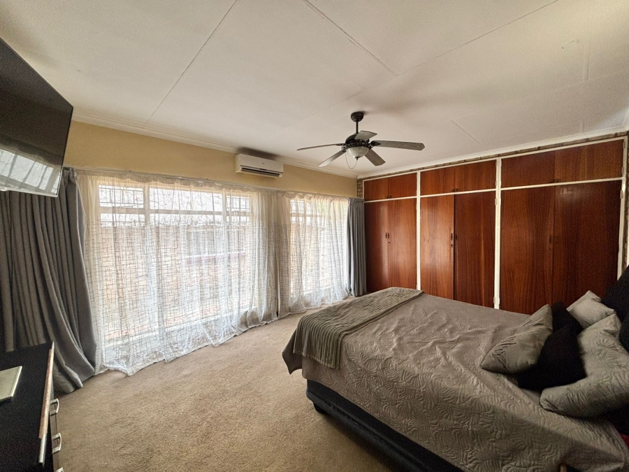 4 Bedroom Property for Sale in La Hoff North West